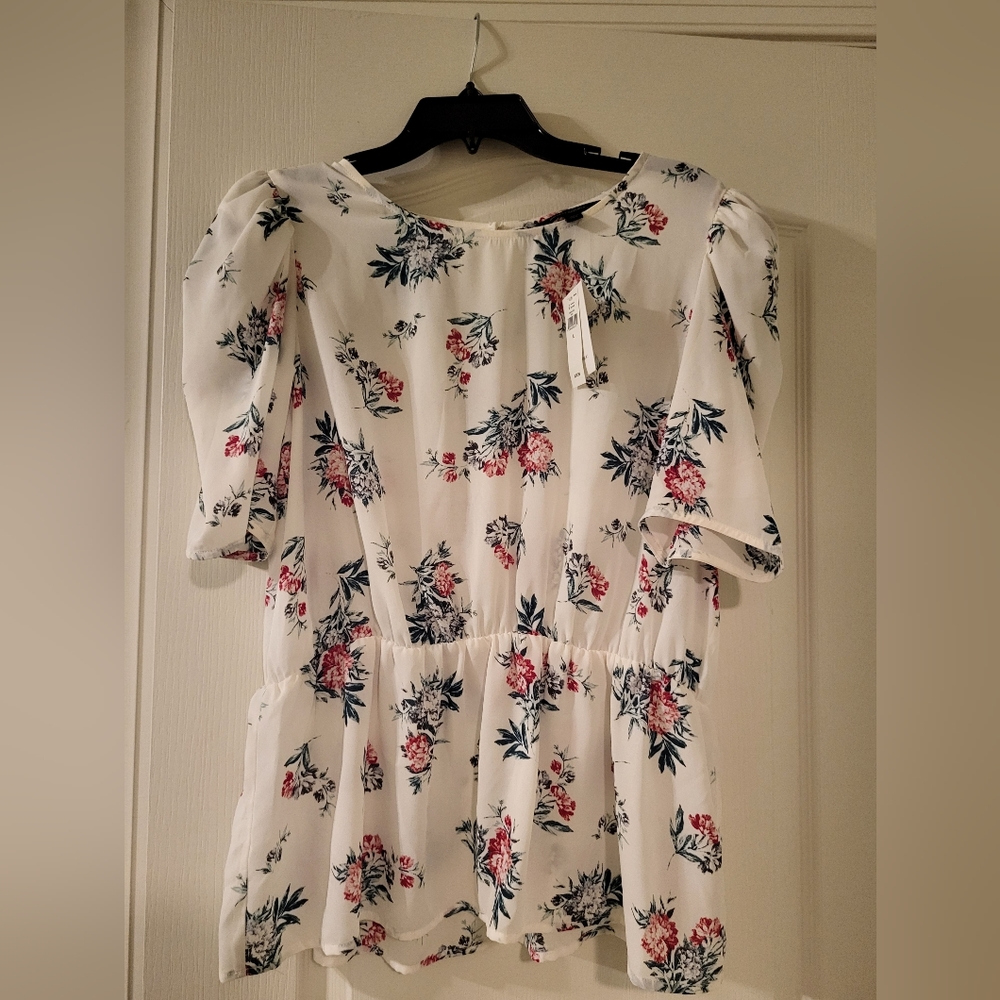 NWT Banana Republic Floral Large Blouse